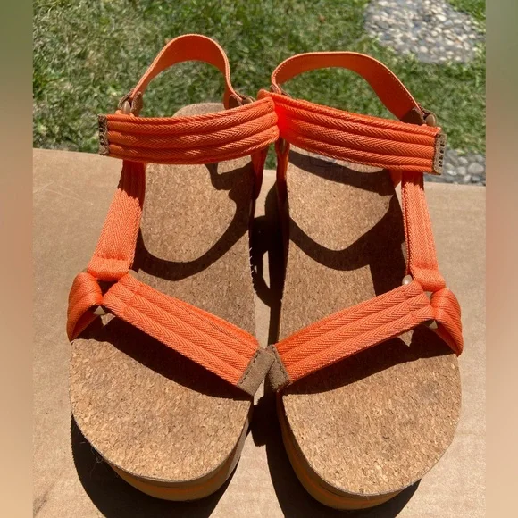 Reef Cushion Rem Hi Platform Sandals Orange Woman’s Size 9.5 - Picture 2 of 6